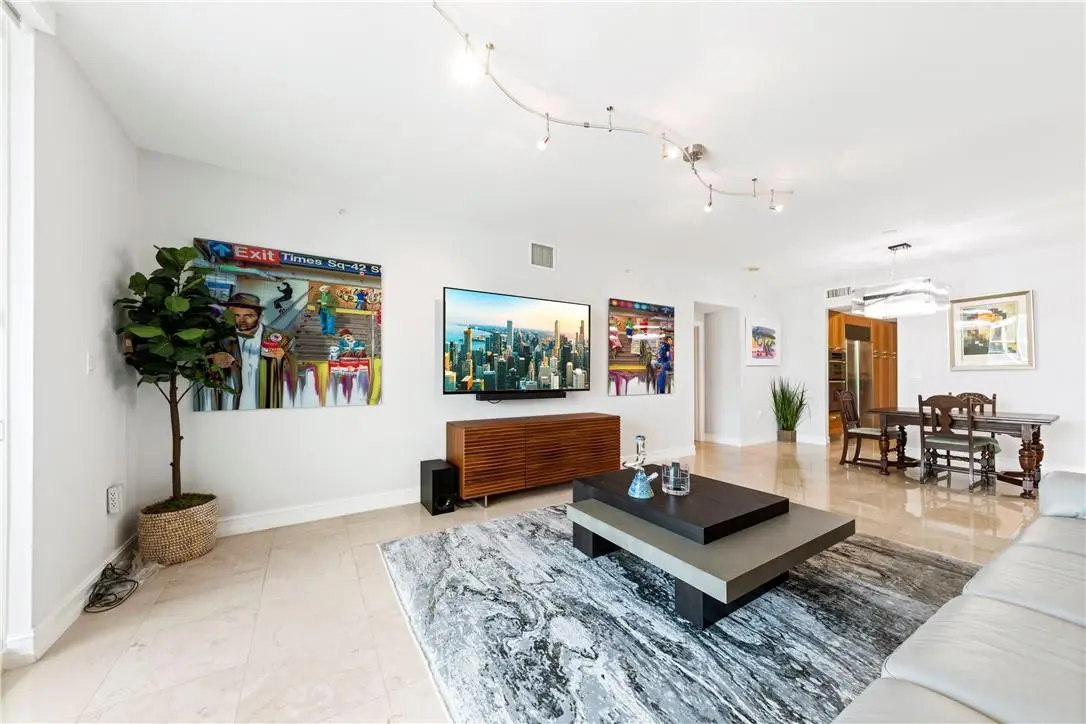 Photo 4 at 410 Hendricks Isle 303, Fort Lauderdale