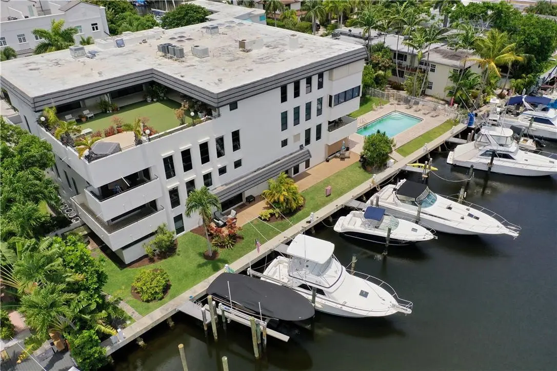 Photo 4 at 76 Isle Of Venice Drive A, Fort Lauderdale