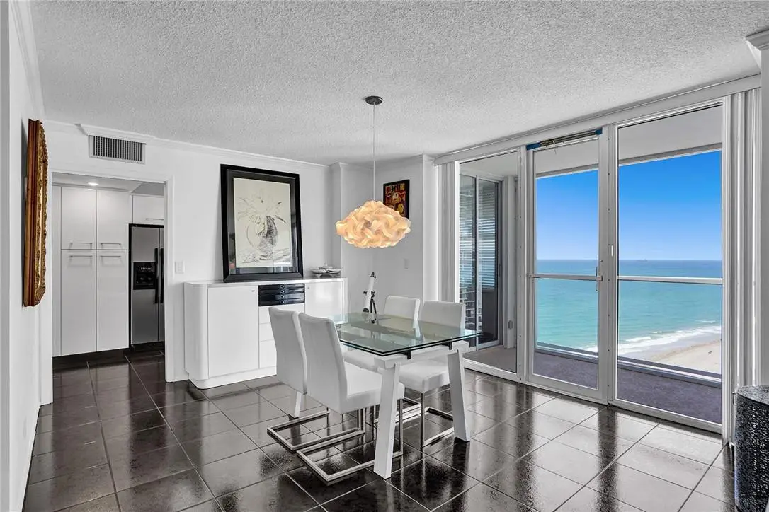 Oceanfront Dining at 4300 N Ocean Boulevard 15N, Fort Lauderdale