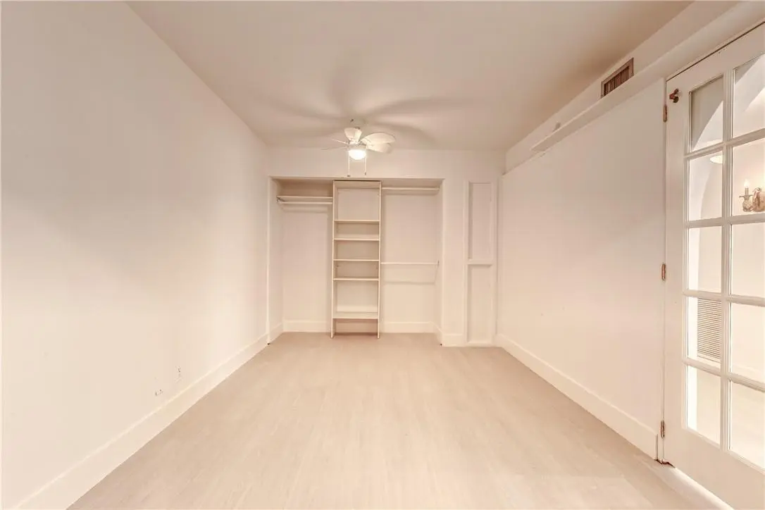 Photo 3 at 76 Isle Of Venice Drive F, Fort Lauderdale
