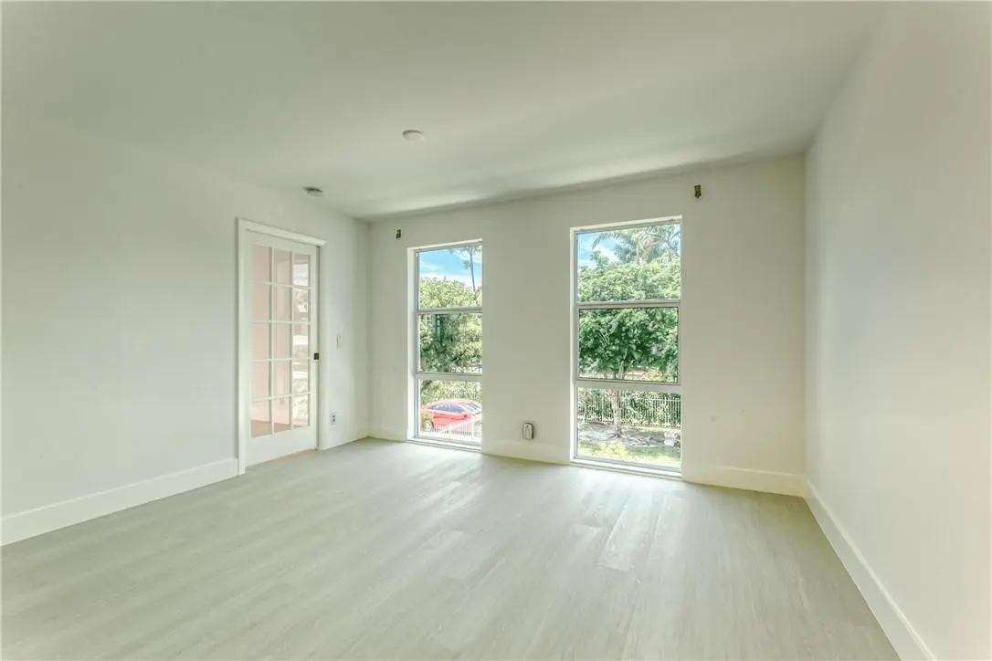 Photo 8 at 76 Isle Of Venice Drive F, Fort Lauderdale