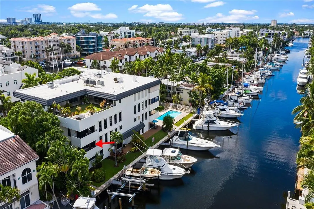Photo 1 at 76 Isle Of Venice Drive C, Fort Lauderdale