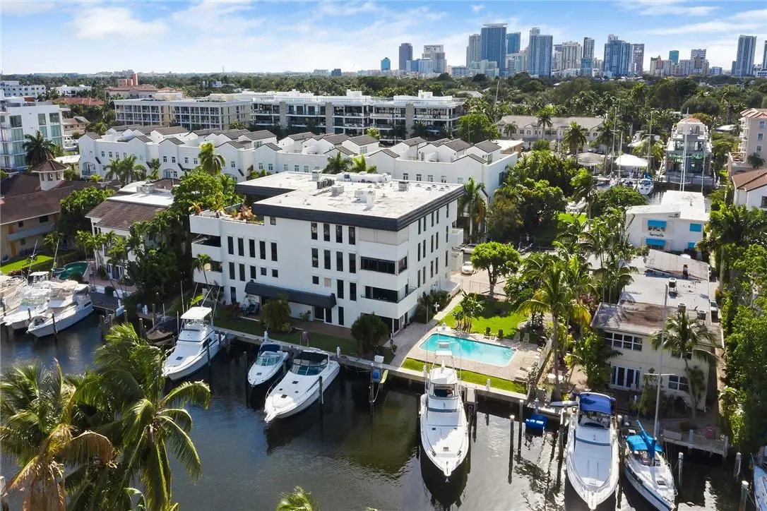 Photo 3 at 76 Isle Of Venice Drive C, Fort Lauderdale