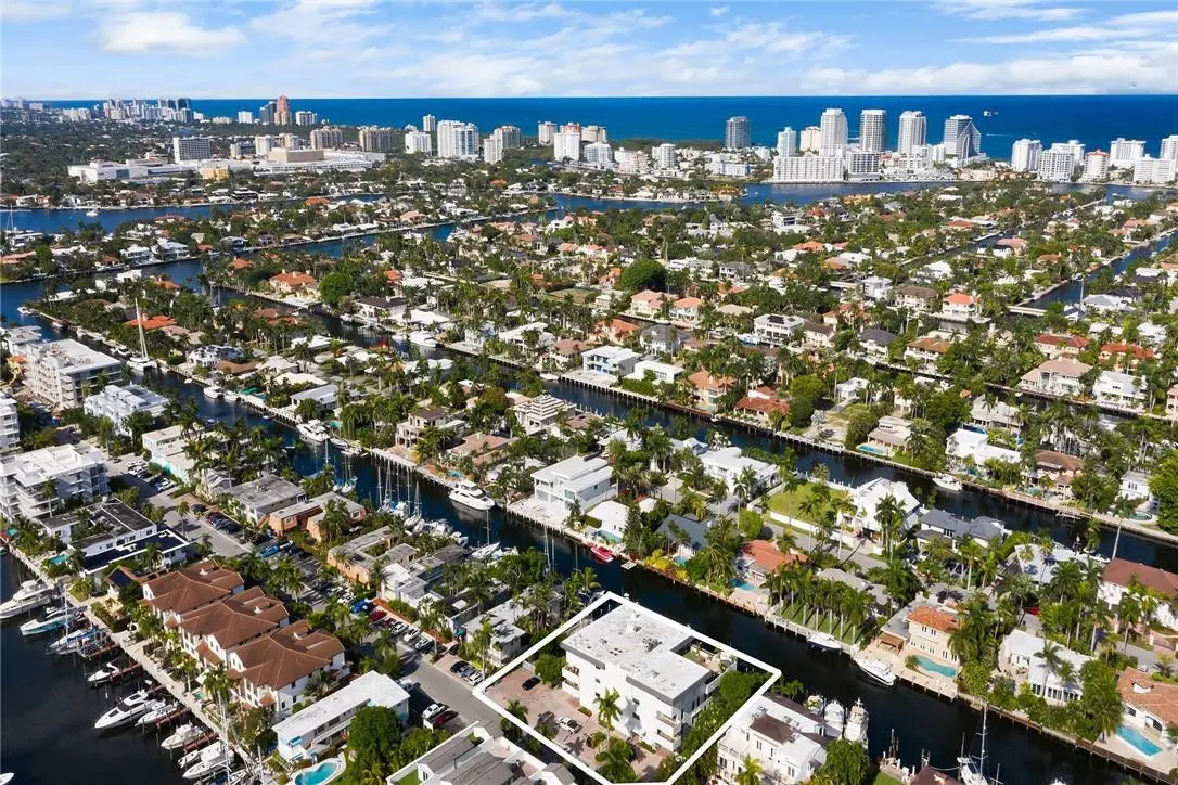 Photo 4 at 76 Isle Of Venice Drive C, Fort Lauderdale