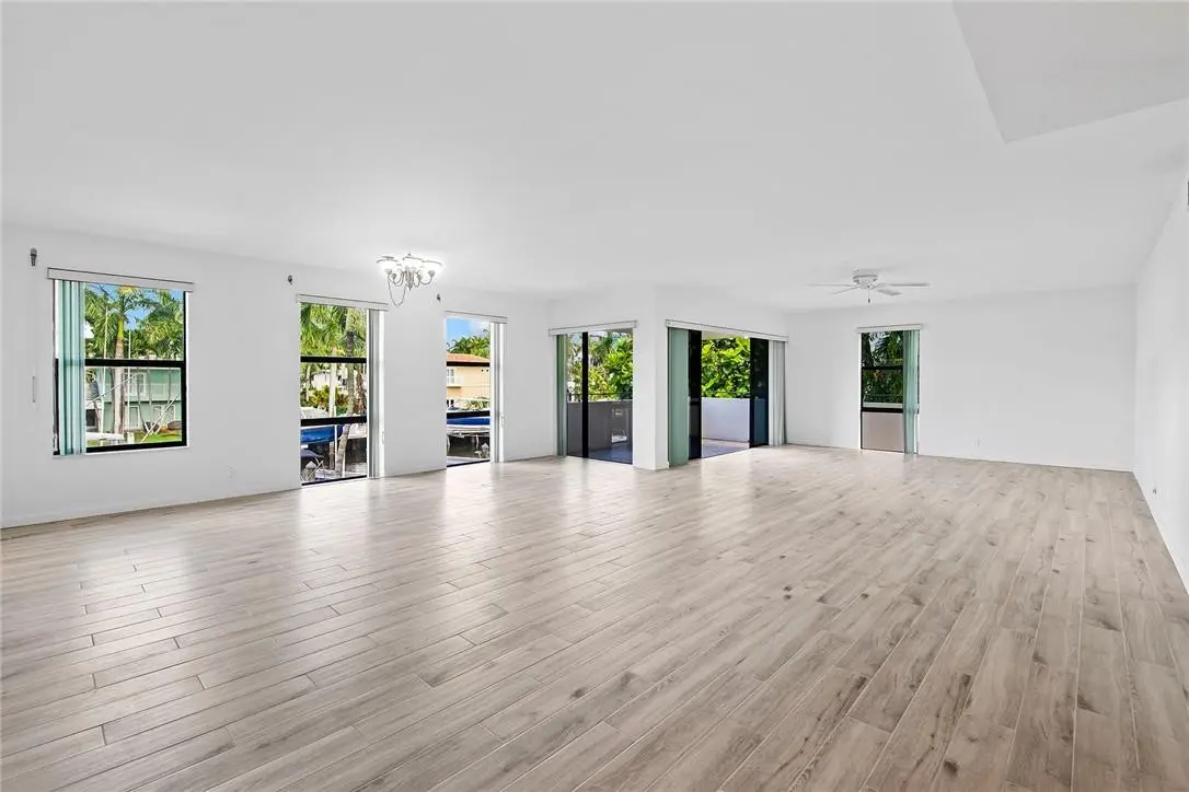 Photo 7 at 76 Isle Of Venice Drive C, Fort Lauderdale
