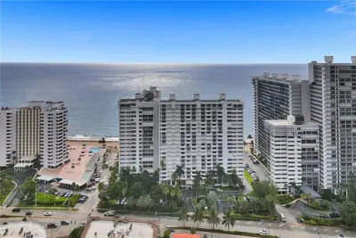 4300 N Ocean Boulevard 2D, Fort Lauderdale – sold