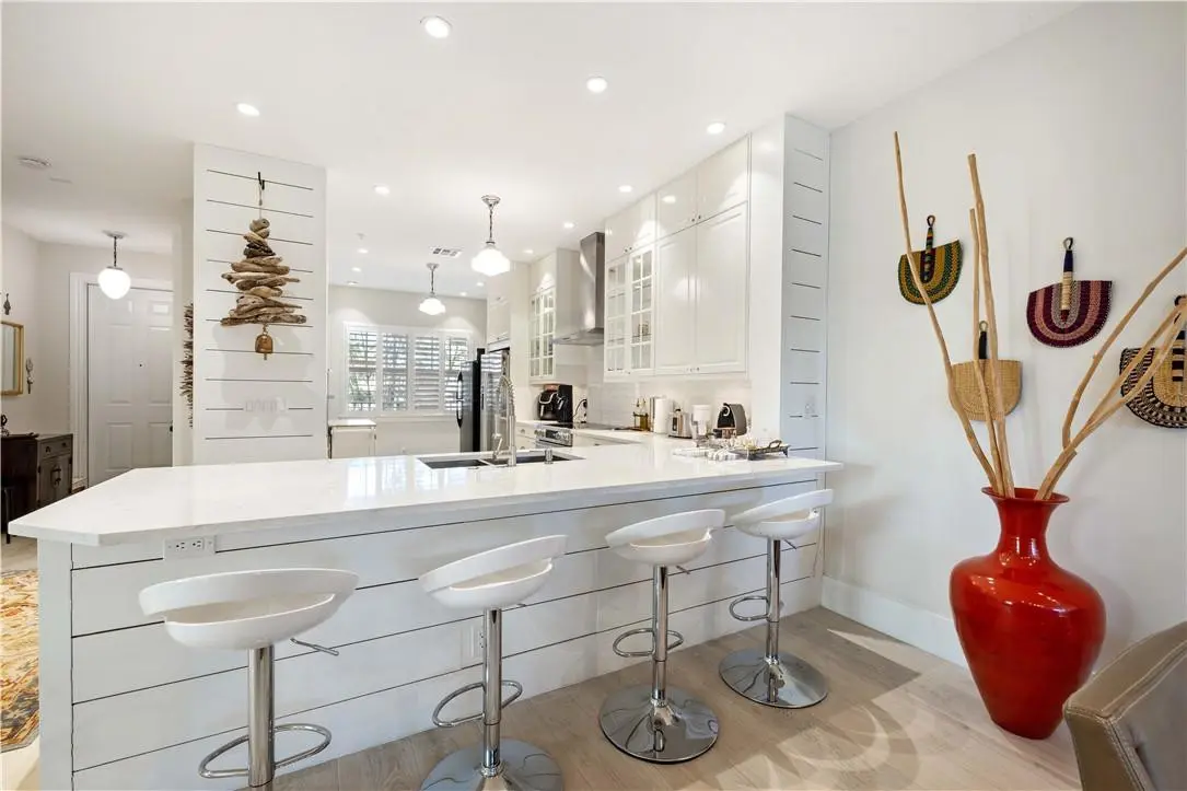 Photo 6 at 2720 NE 15th Street 201, Fort Lauderdale