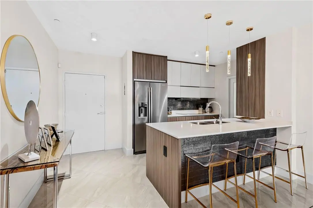Photo 2 at 600 NE 27th Street 604, Miami