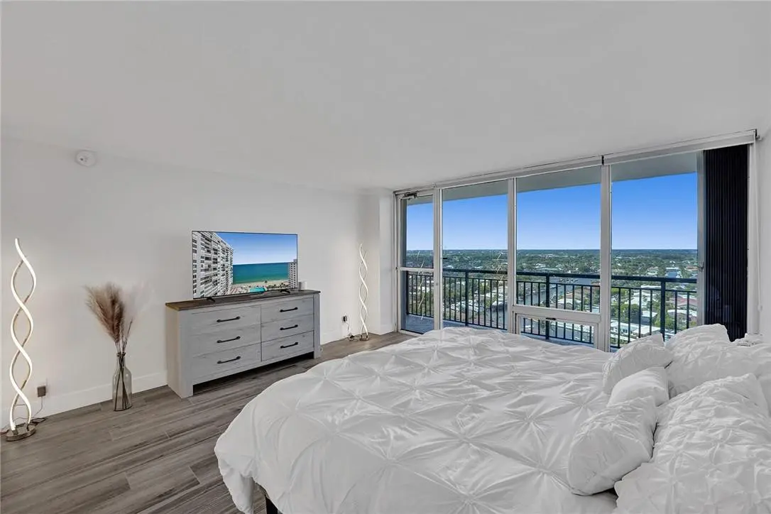 Photo 6 at 4280 Galt Ocean 17B, Fort Lauderdale