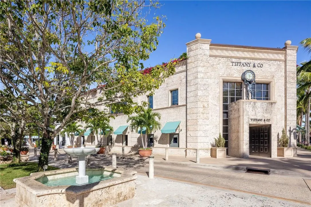 Photo 5 at 415 Hibiscus Avenue 0, Palm Beach