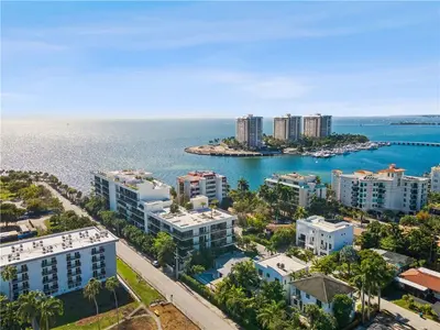 3581 E Glencoe 501, Miami – sold