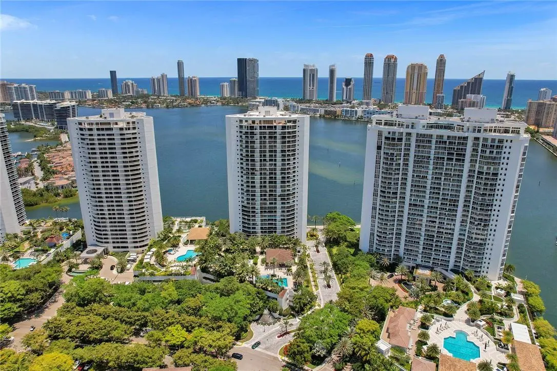 Photo 2 at 2800 Island Boulevard 1104, Aventura