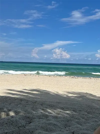 , Golden Beach – Single Family Residence for sale