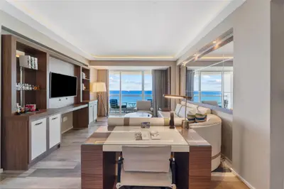 551 N Fort Lauderdale Beach Boulevard H1716, Fort Lauderdale – sold