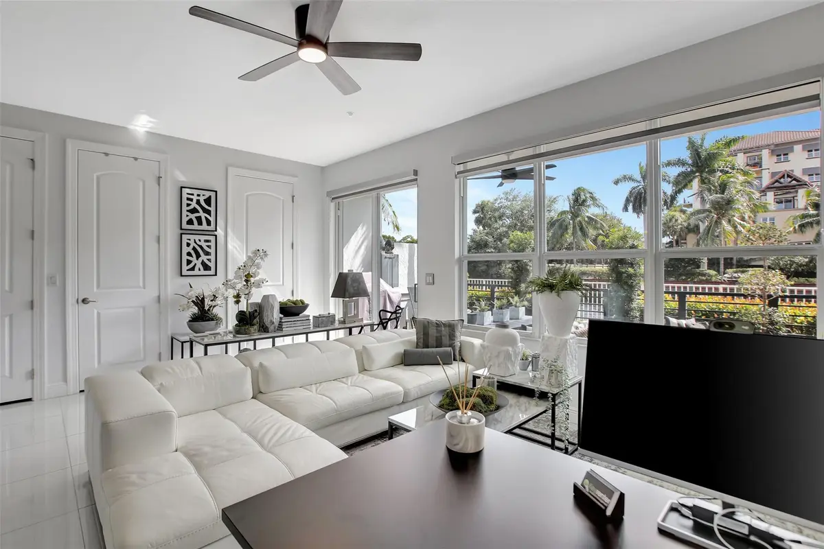 Photo 4 at 2900 NE 12th Terrace 17, Oakland Park