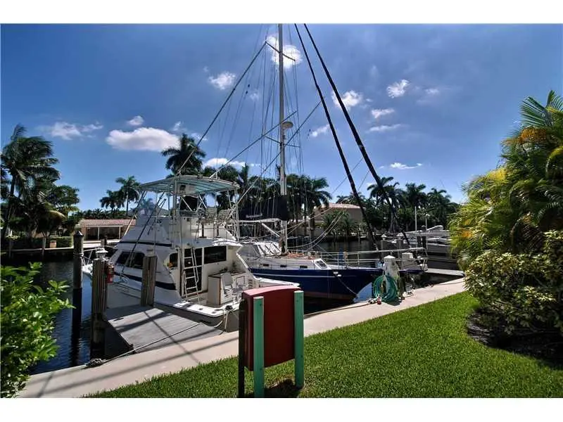 Waterfront/Dock/Pier at 76 Isle Of Venice Drive G, Fort Lauderdale