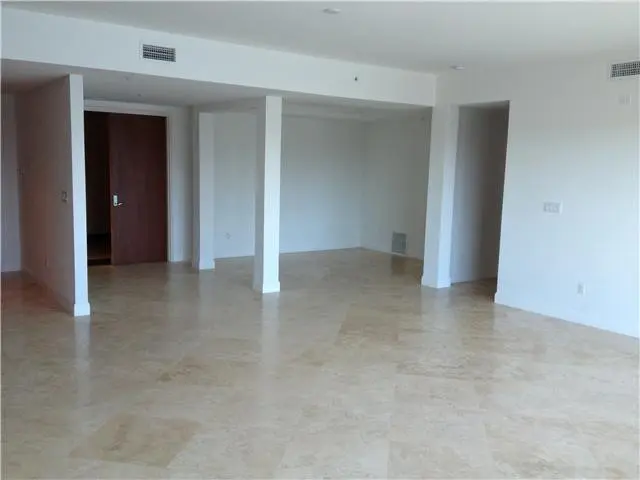 Living Room at 516 Hendricks Isle 3B, Fort Lauderdale