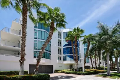 301 Hendricks Isle 5, Fort Lauderdale – sold