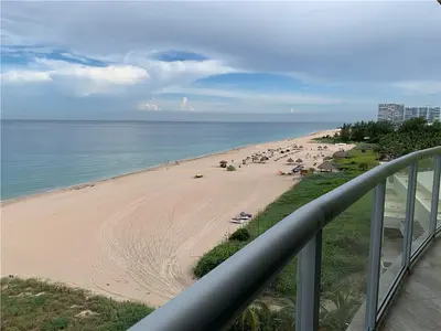 1200 Holiday Drive 702, Fort Lauderdale – sold