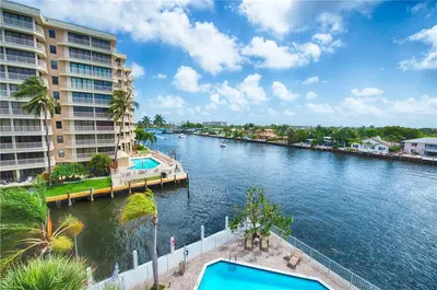 3100 NE 47th Court 401, Fort Lauderdale – sold