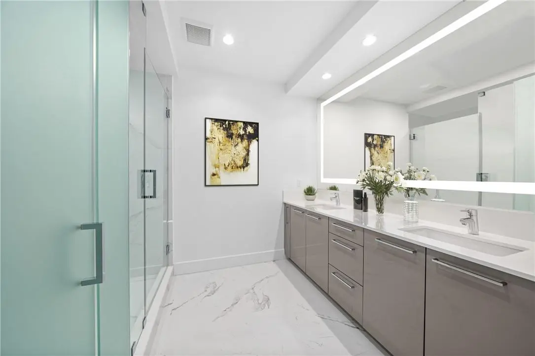 Photo 7 at 100 E Las Olas Boulevard 1604, Fort Lauderdale