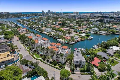 1414 SE 12th Street 2C, Fort Lauderdale – sold