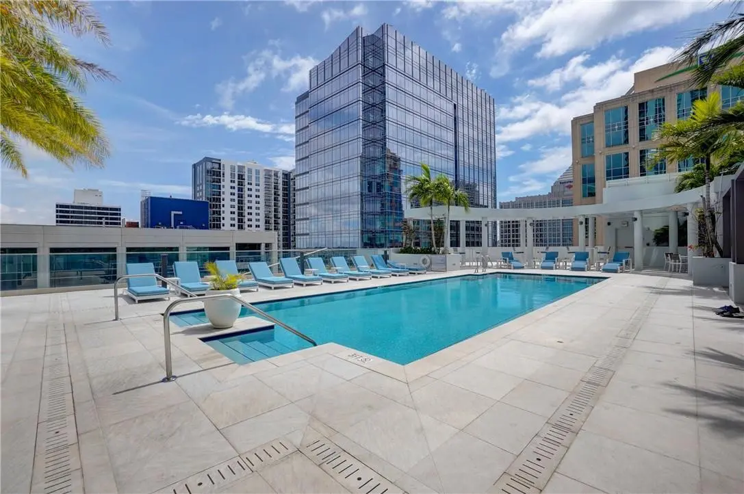 Photo 5 at 100 E Las Olas 1804, Fort Lauderdale