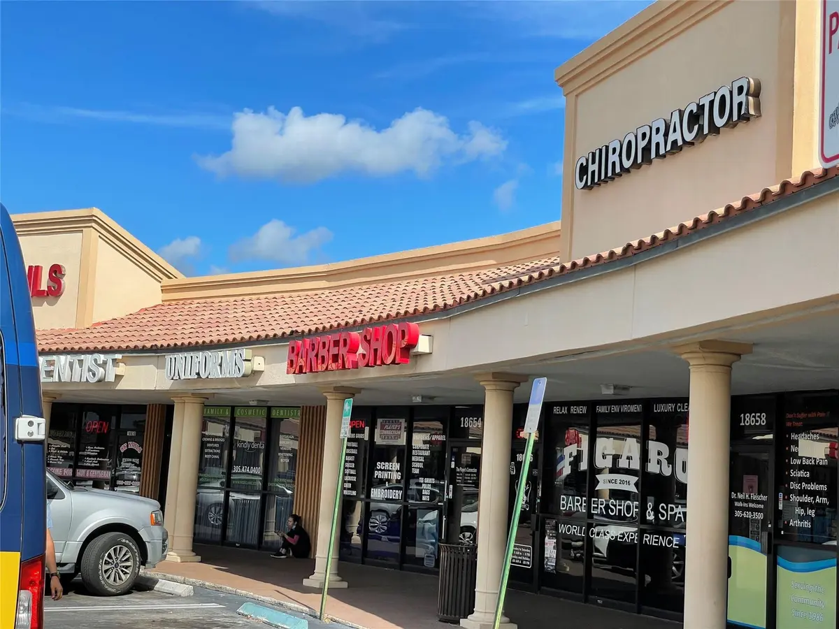 Photo 7 at 18606 NW 67th Avenue, Hialeah