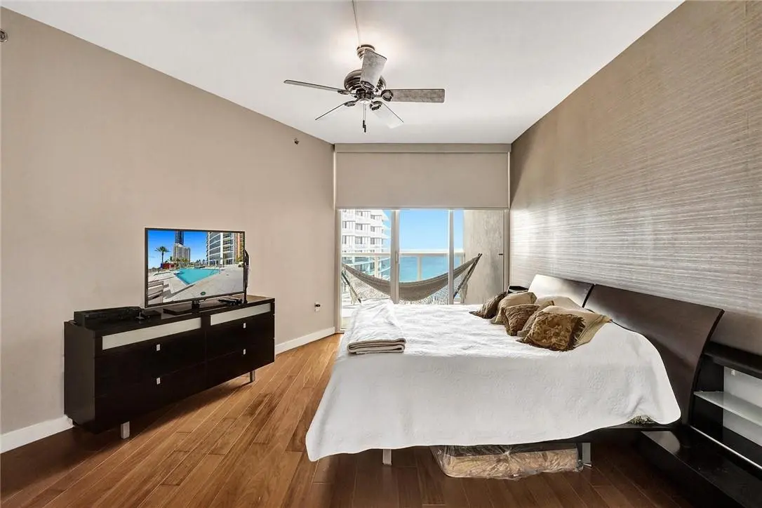 Photo 2 at 18911 Collins Avenue 2706, Sunny Isles Beach