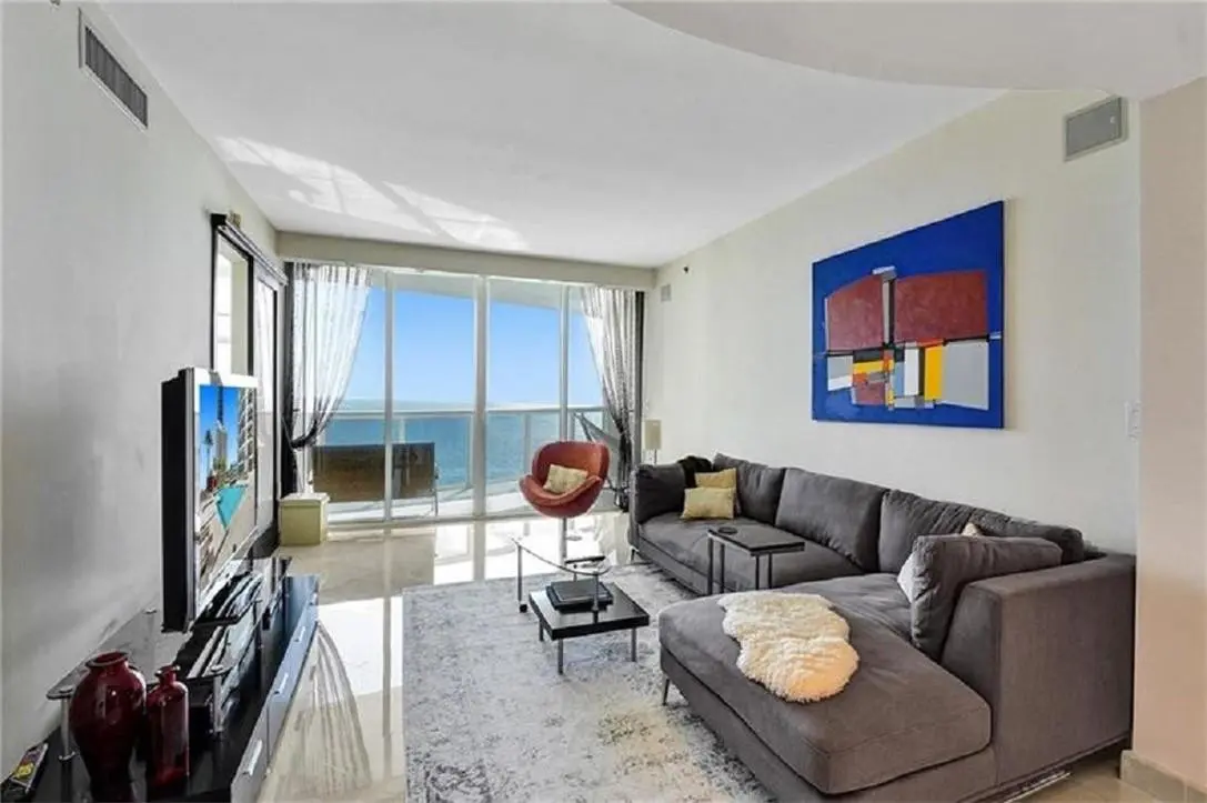 Photo 2 at 18911 Collins Avenue 2706, Sunny Isles Beach