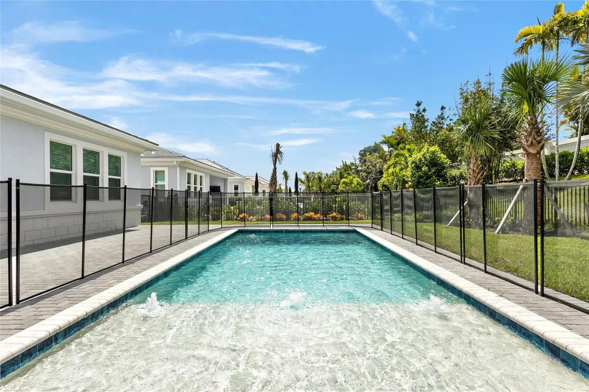 Photo 2 at 9224 Crestview Circle, Palm Beach Gardens