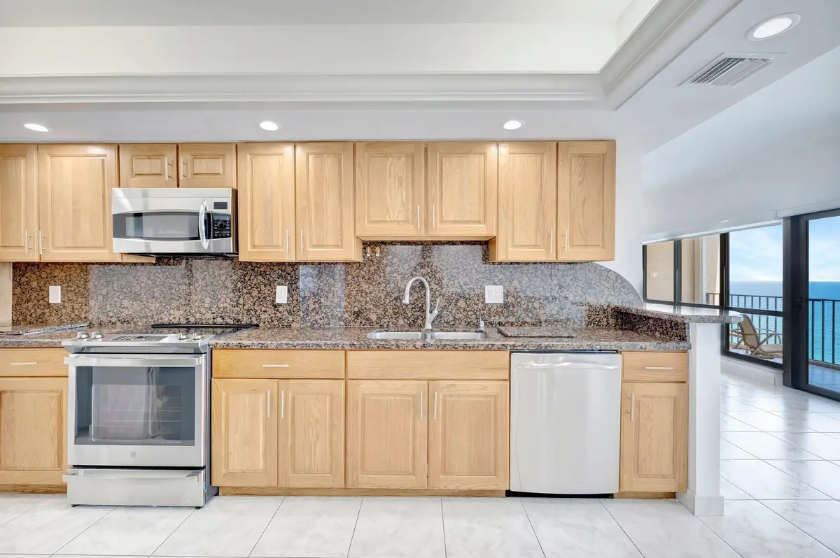 Photo 2 at 4900 N Ocean Boulevard 1719, Lauderdale-By-The-Sea