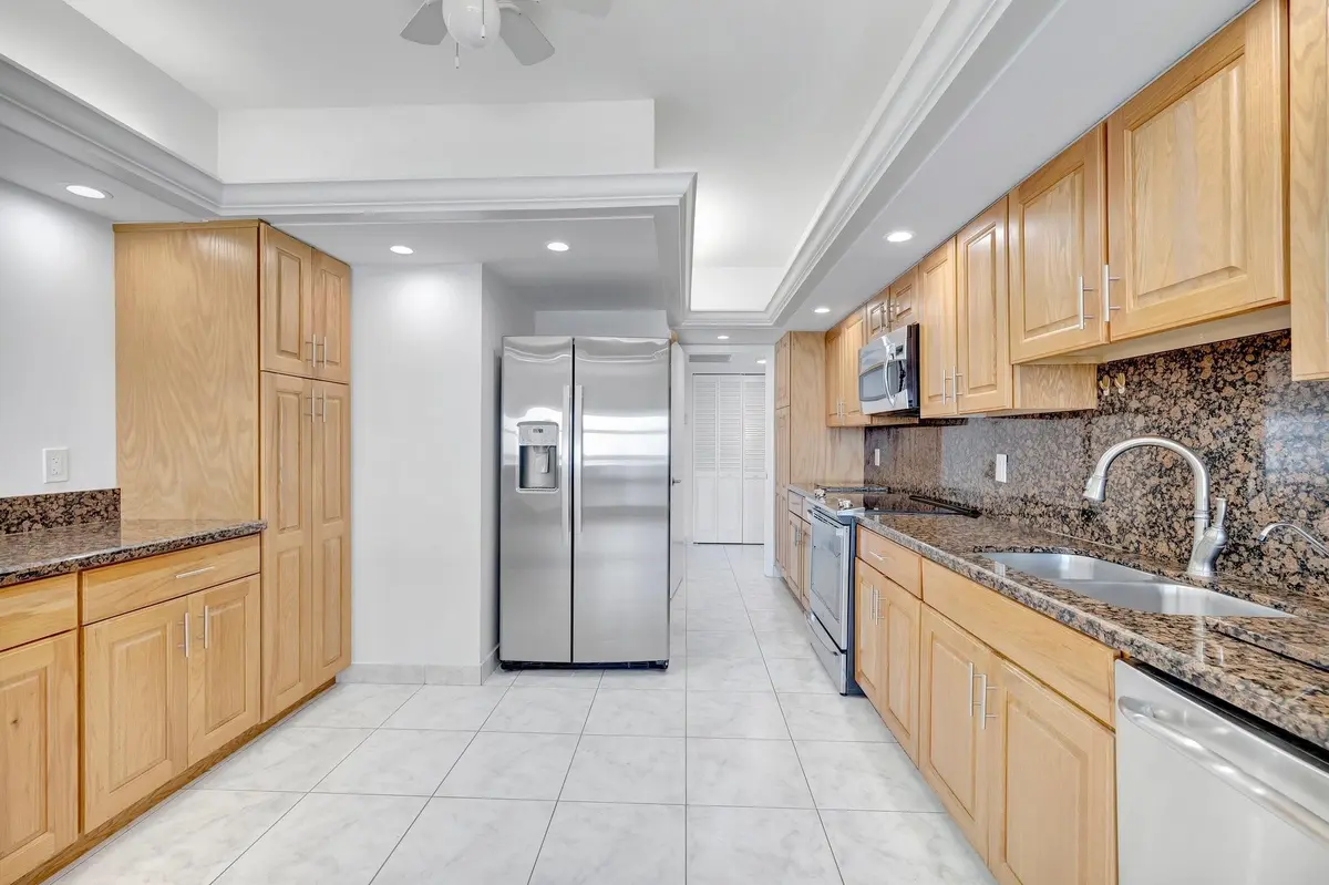 Photo 3 at 4900 N Ocean Boulevard 1719, Lauderdale-By-The-Sea