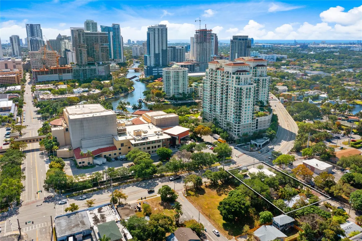 Photo 8 at 701 W Las Olas Boulevard, Fort Lauderdale