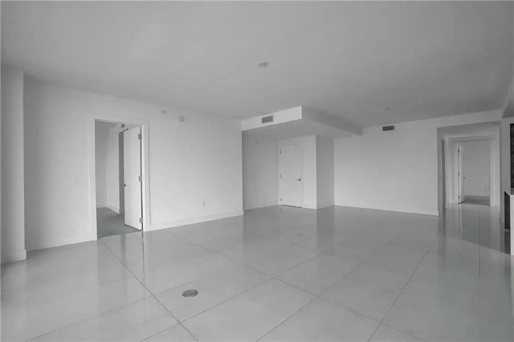 Photo 8 at 100 E Las Olas Boulevard 1804, Fort Lauderdale