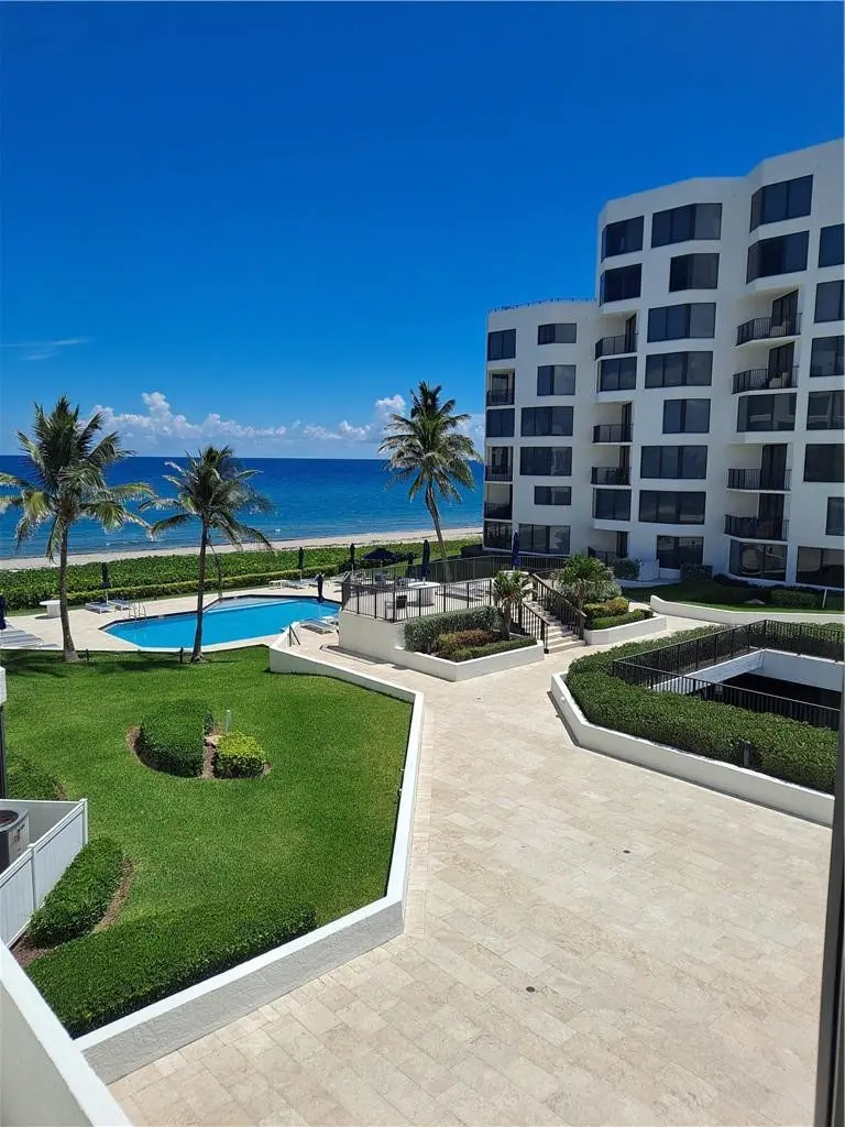 View from 1st floor Living Area at 2565 S Ocean Boulevard 201N, Boca Raton