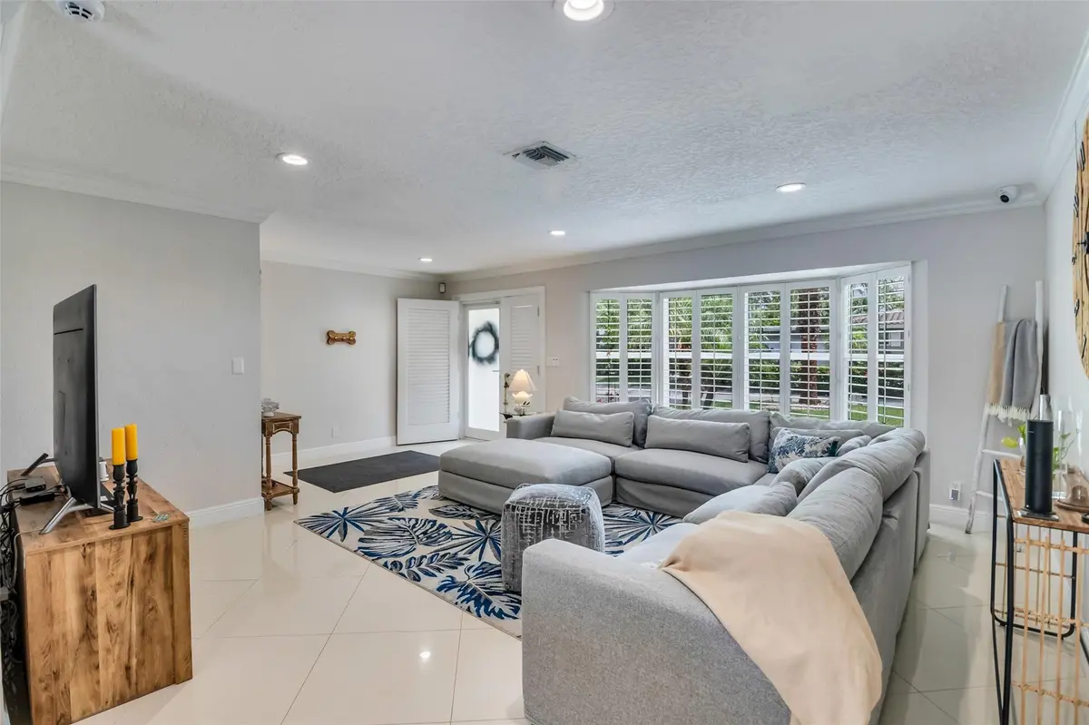Photo 8 at 2750 SE 4th Street, Pompano Beach