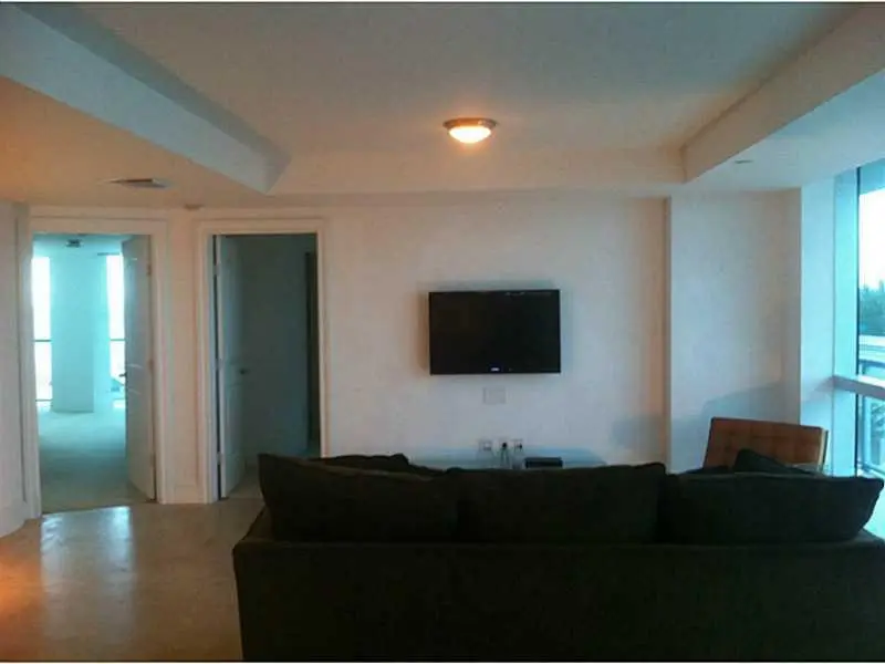 Den/Family/Great Room at 1200 Holiday Drive 705, Fort Lauderdale