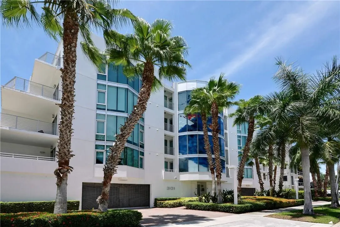 Photo 1 at 301 Hendricks Isle 5, Fort Lauderdale