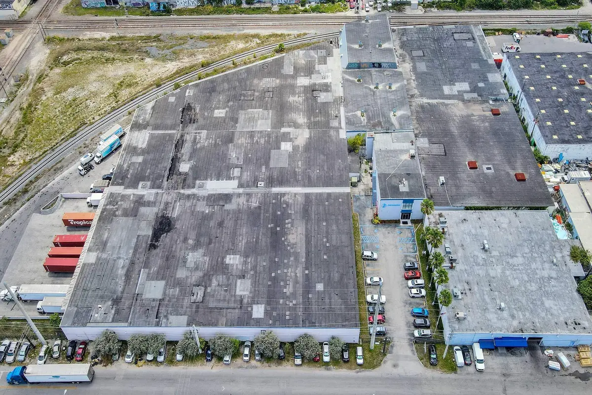 Photo 5 at 3775 NW 77th Street, Miami