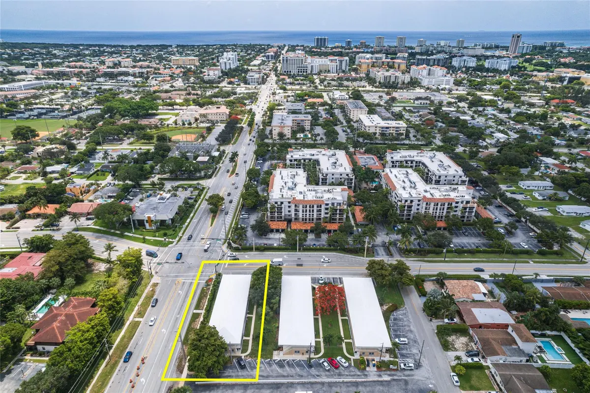 Photo 2 at 11 SW 4th Avenue 11, Boca Raton