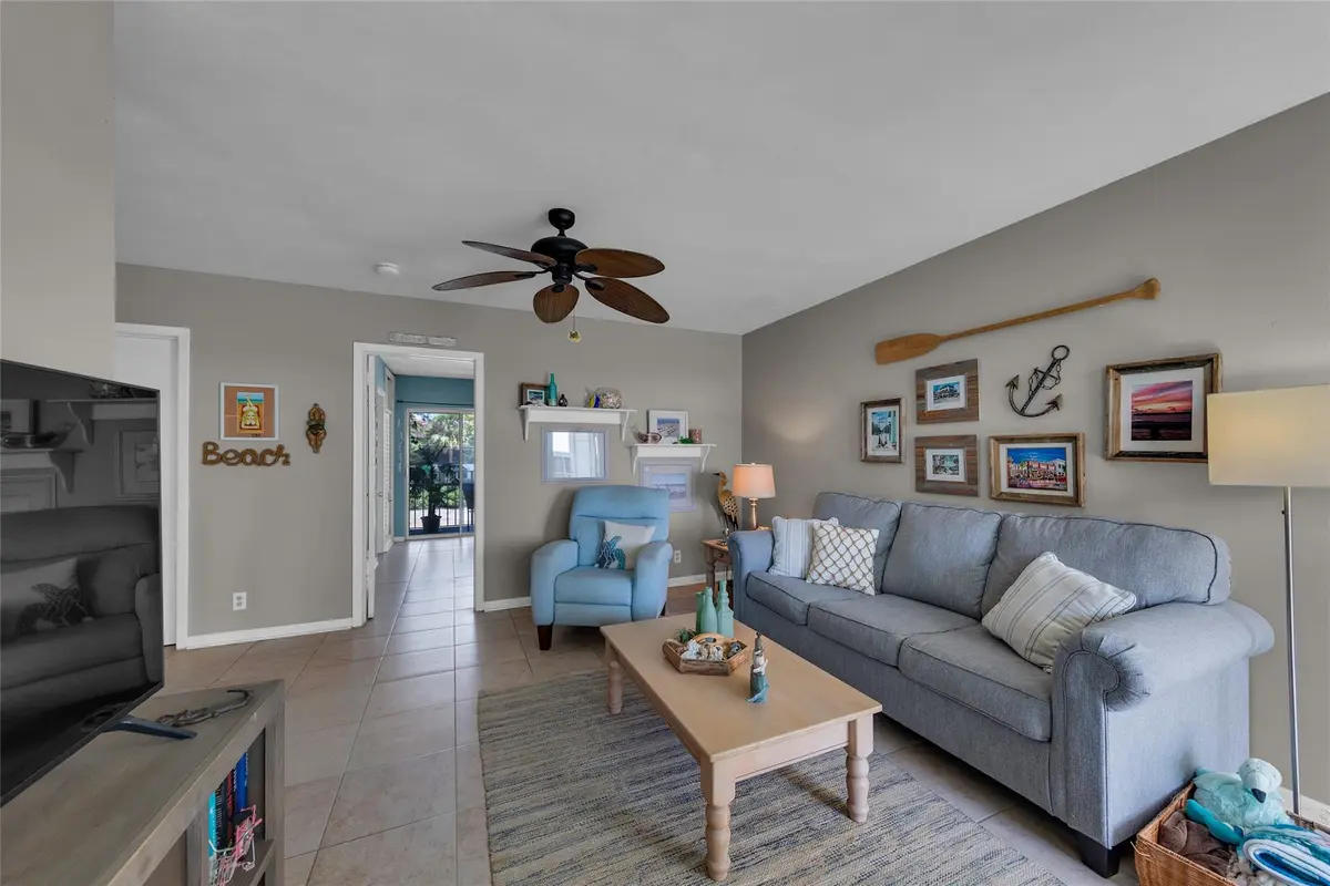 Photo 5 at 11 SW 4th Avenue 11, Boca Raton