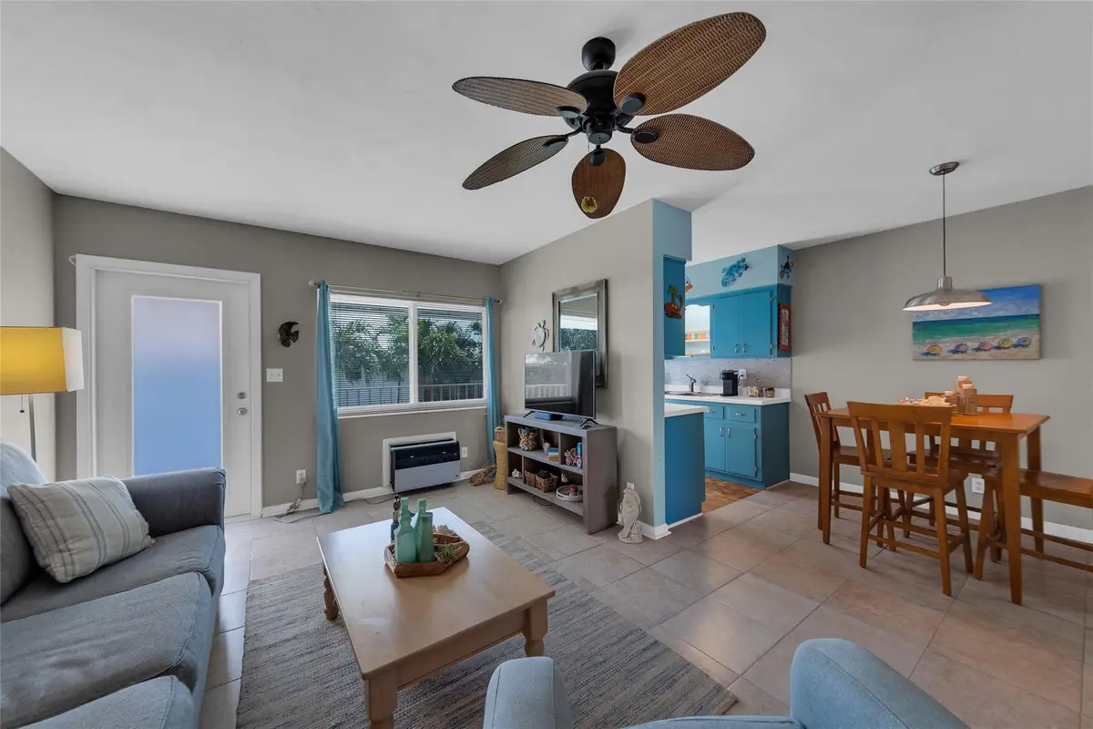 Photo 8 at 11 SW 4th Avenue 11, Boca Raton