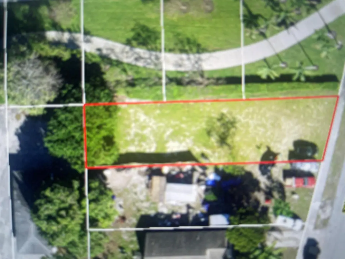 Photo 1 at 224 SW 10th Street, Deerfield Beach