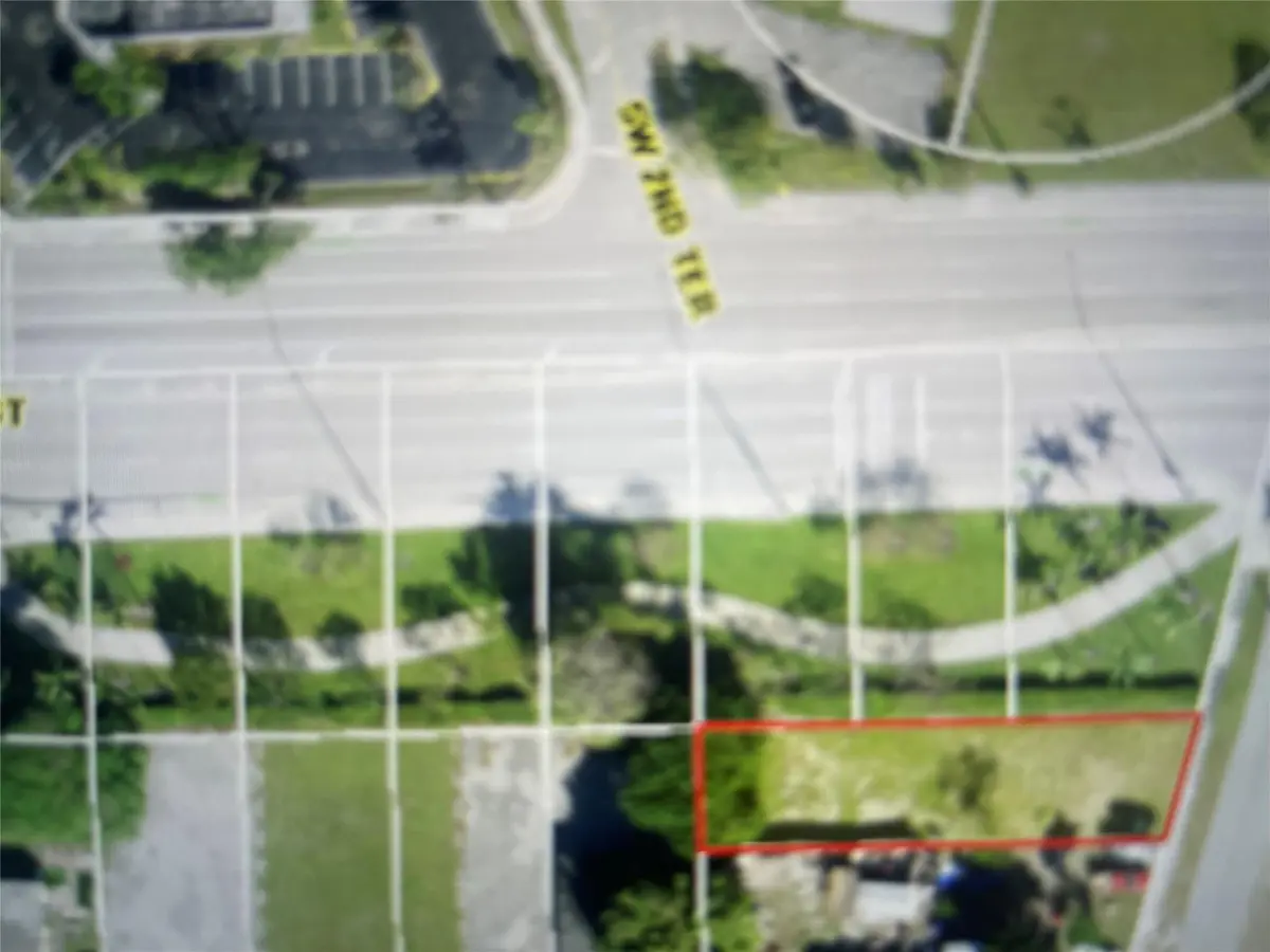 Photo 3 at 224 SW 10th Street, Deerfield Beach