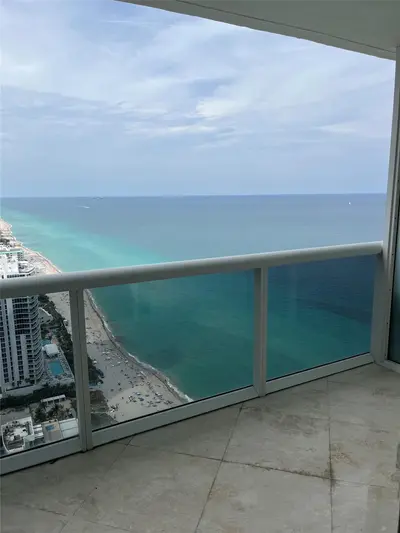 1830 S Ocean Drive 4112, Hallandale Beach – sold