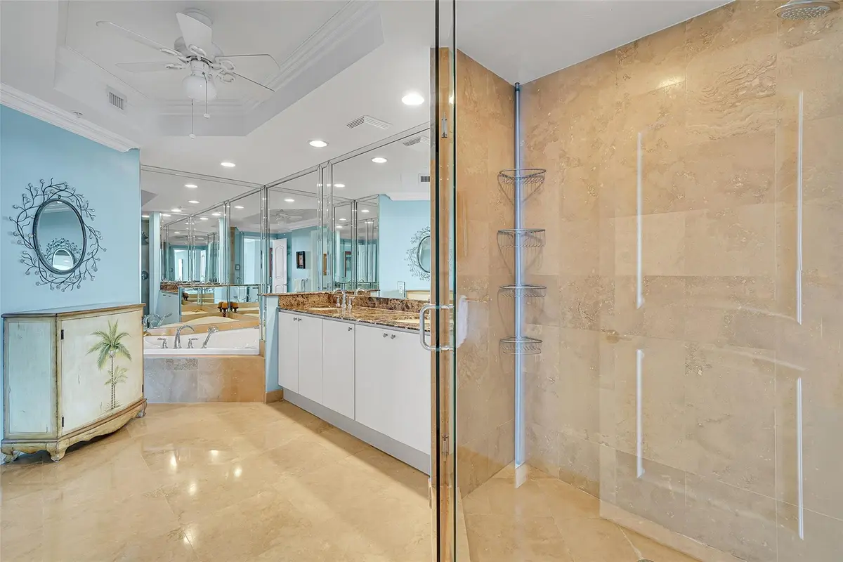 Photo 6 at 821 N Riverside Drive Ph2, Pompano Beach
