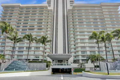 3900 Galt Ocean Drive 2104, Fort Lauderdale – sold