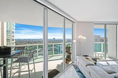 347 N New River Drive 2810, Fort Lauderdale – sold