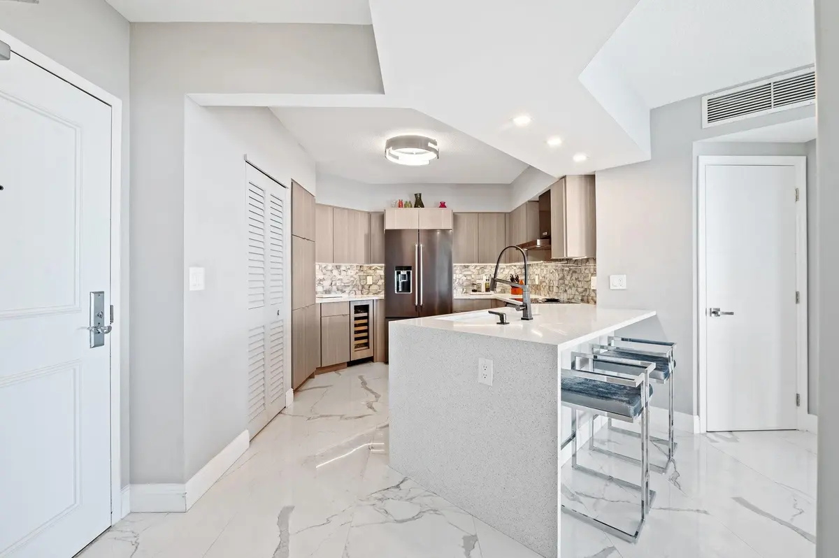 Photo 6 at 347 N New River Drive 2810, Fort Lauderdale